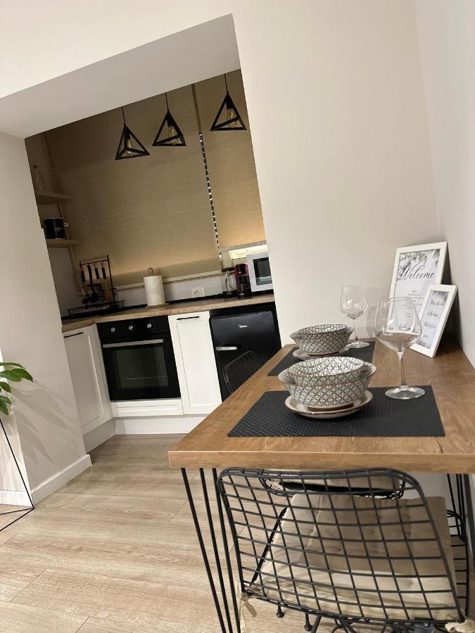 4Seasonsgea , Deluxe Studio , City Centre , 地拉那 外观 照片